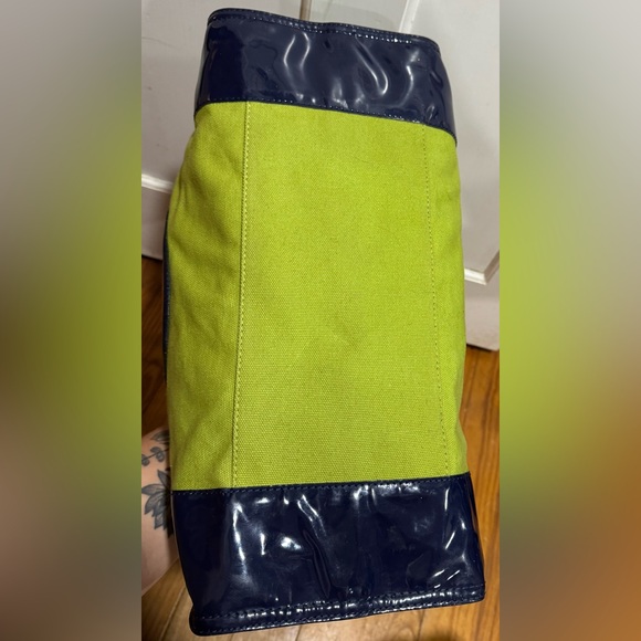Tory Burch Lime Green and Navy Canvas Ella Tote - Picture 6 of 7